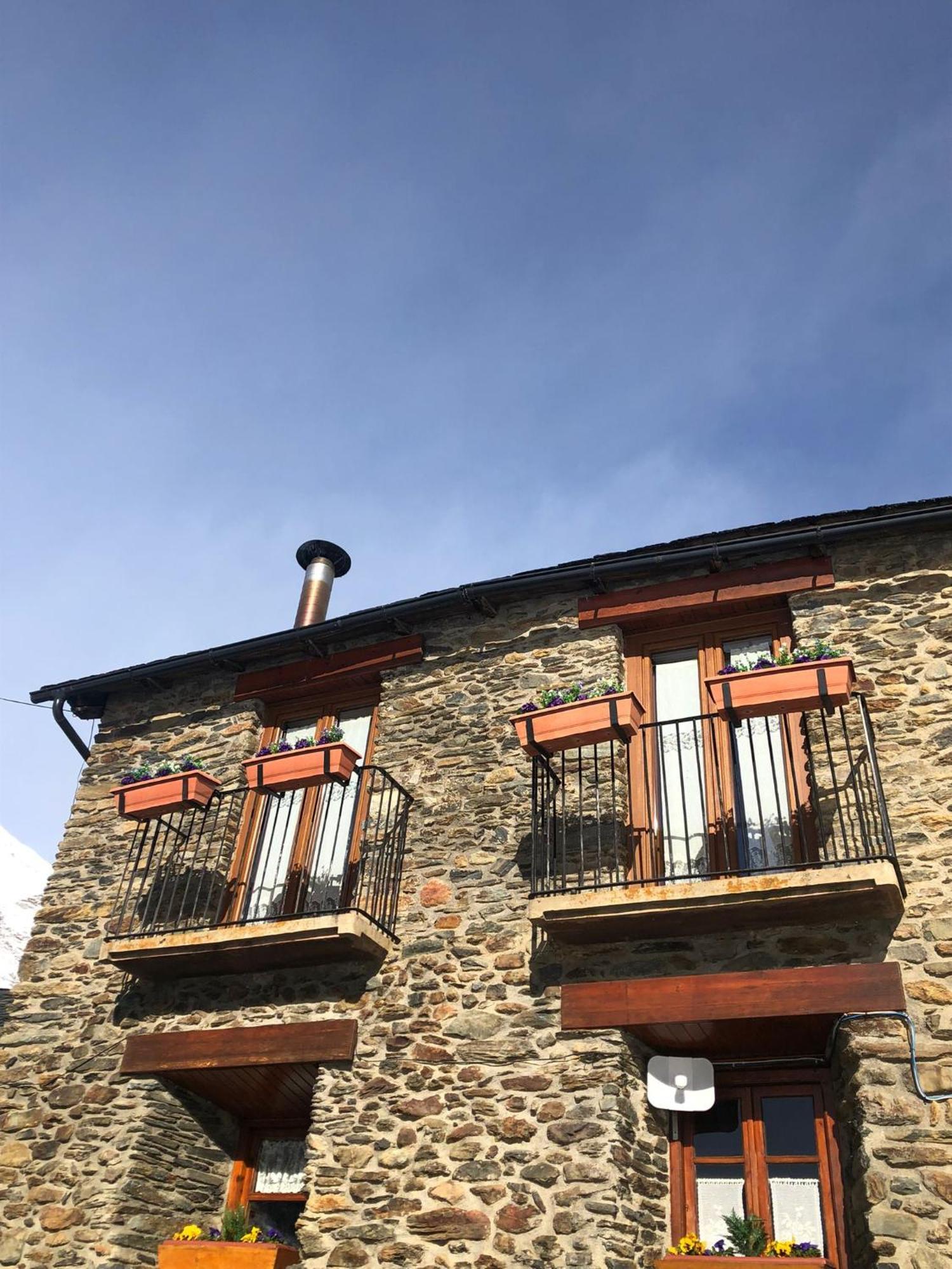 Apartment Apartamento Rural Casa De Serra Lladorre